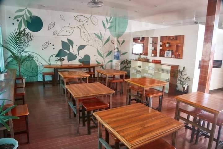 Cebuana'S Travelers Inn Coron Bagian luar foto